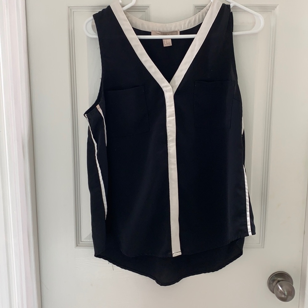 Forever 21 Black and White Blouse